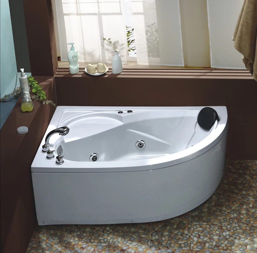 Portable whirlpool hydromassage bathtub for adults
