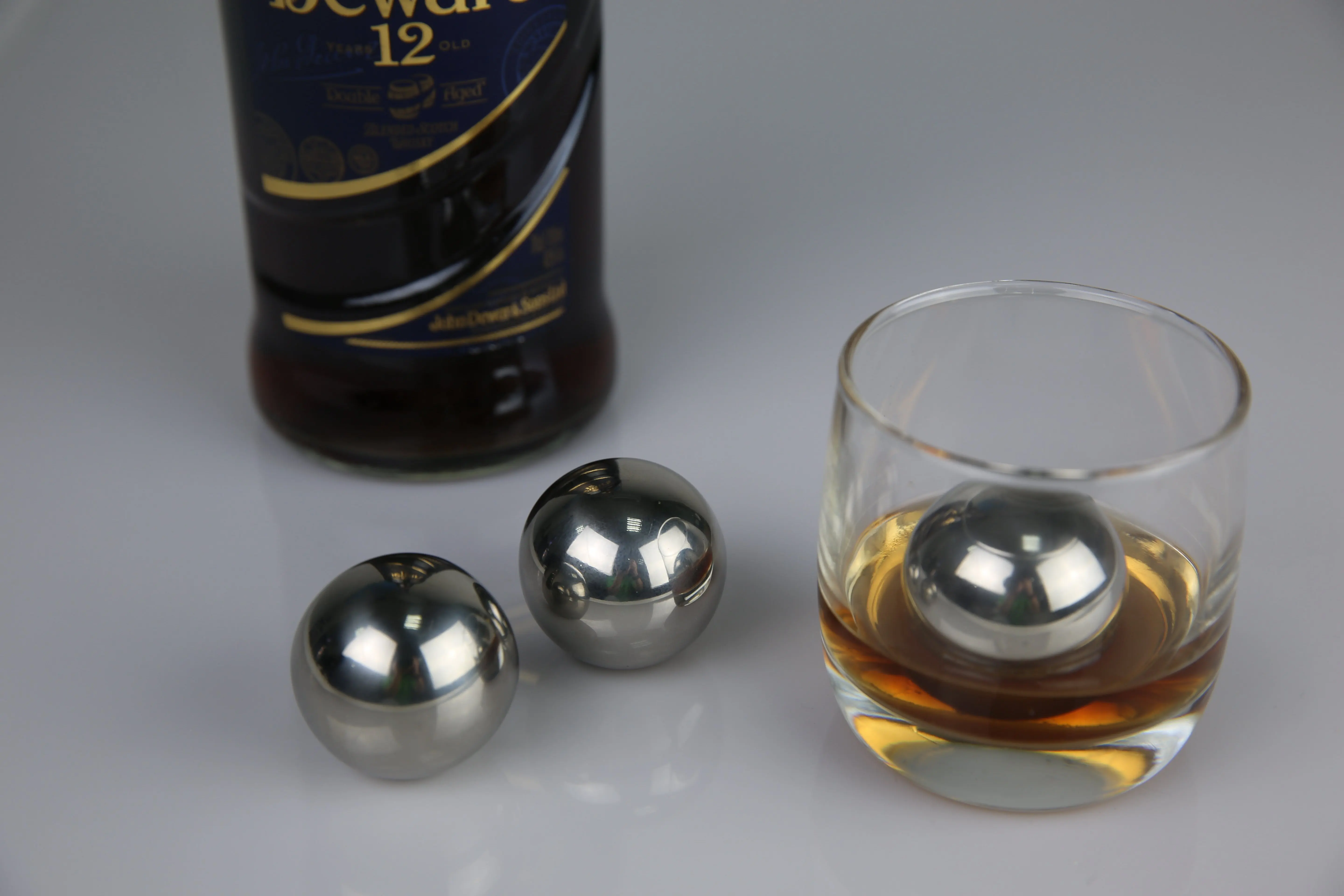 High Quality Cooling Ice Ball Reusable Stainless Steel Whiskey Stones