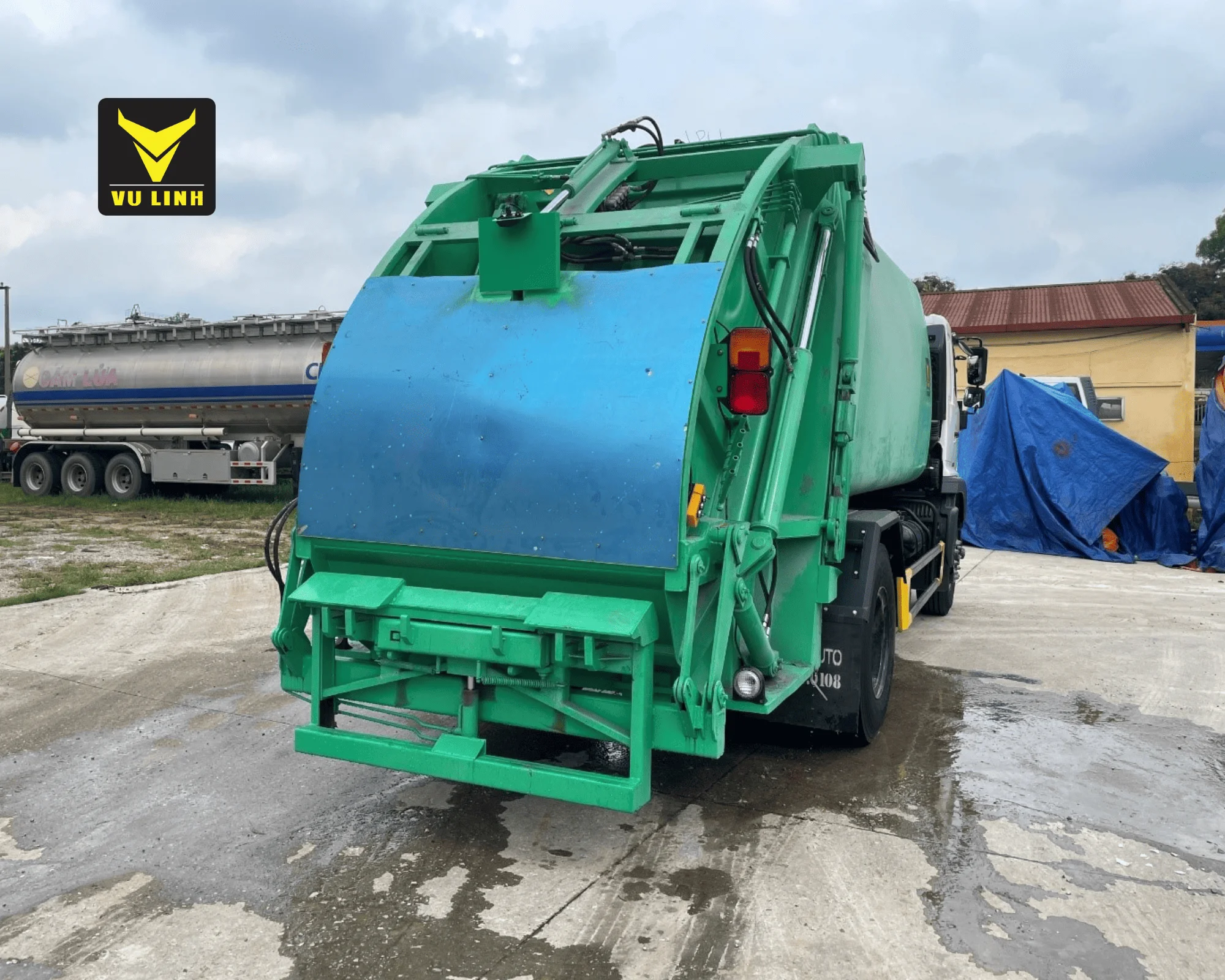 Garbage Truck Garbage Compactor Tank Truck Hino Brand Garbage Compactor ...