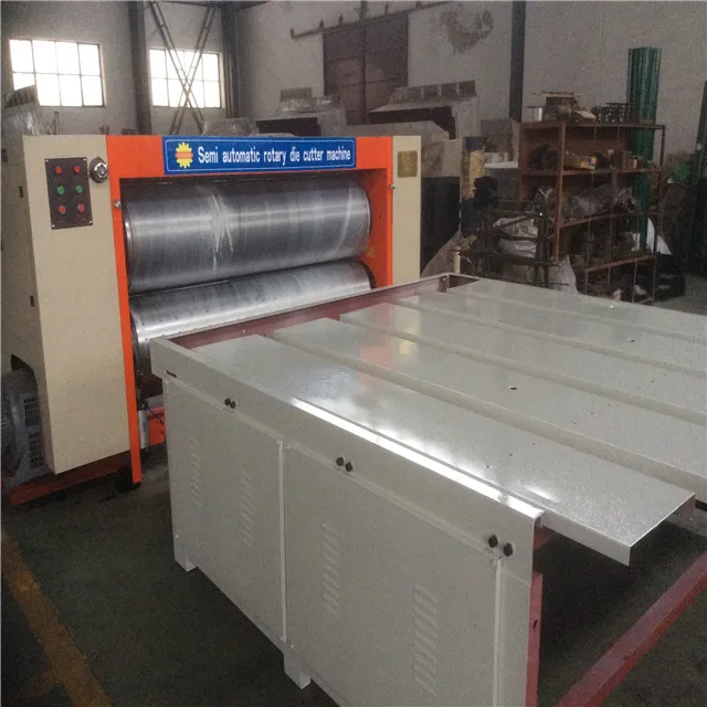 Roller Die Cutting Machine Making Foldable Corrugated Cardboard Box For