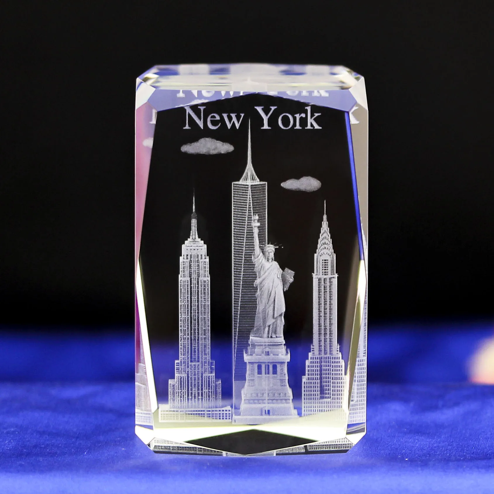 Wholesale Small 3D Laser Engraved Glass Crystal Tourism Gifts Souvenir USA America Famous Building Statue of Liberty Carved manufacture