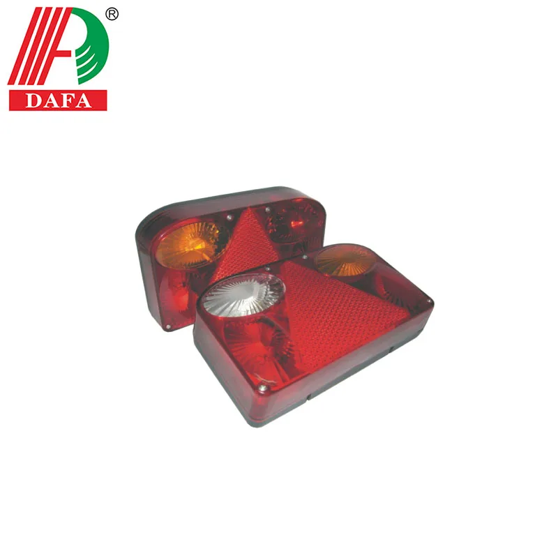 7 FUNCTIONS EURO STYLE TRAILER AND TRUCK TAIL LIGHT