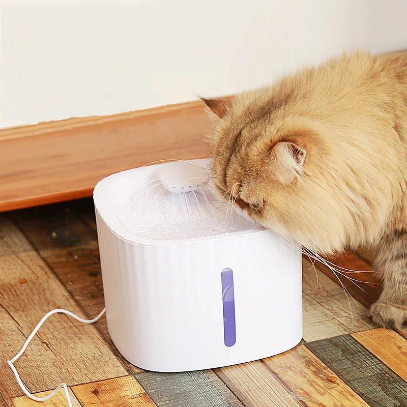 "Fuente de agua automática para mascotas con luz: Hidratación para perros y gatos"