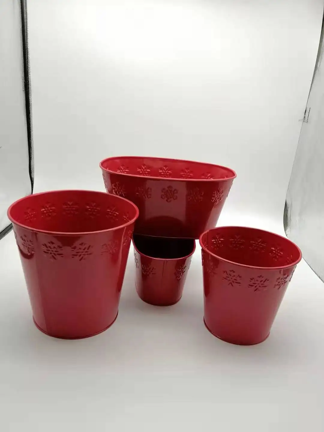 White And Red Container Zinc Bucket/metal/tin/container/storage/flower