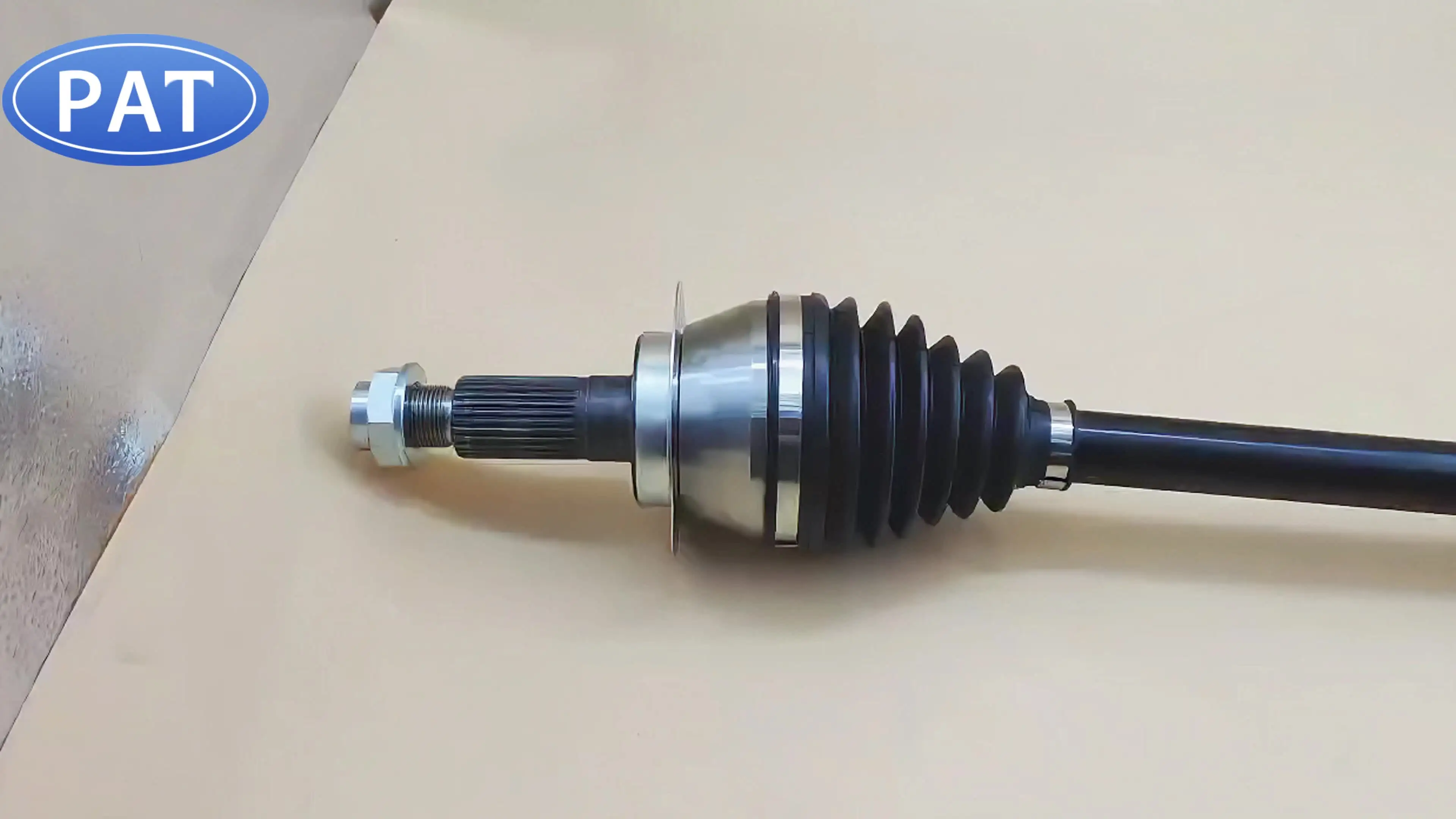Arbres De Transmission Gauche Et Droit Neufs D'origine Maruti Suzuki - Réf. 44101-73R60-000 & 44102-73R10-000