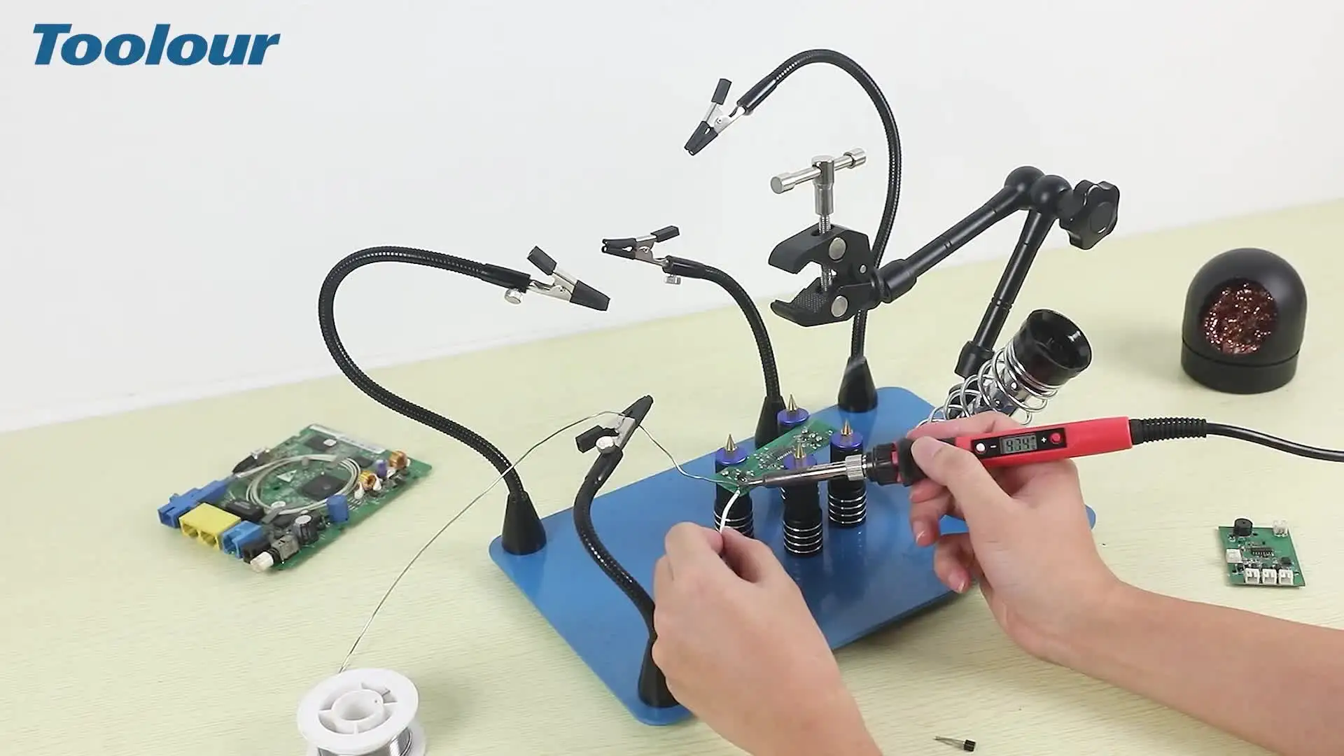 SainSmart Magnetic Helping Hands Soldering Station With An 11.1 X 7.1
