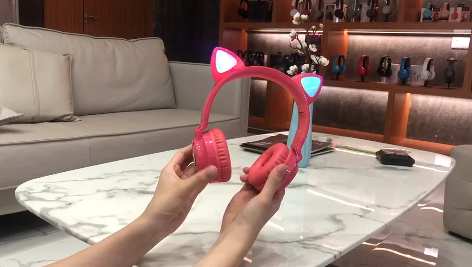 Stereo Custom Sound Portable Cat Ear Pink Color Stylish Hi Fi