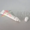 /product-detail/soft-squeeze-ldpe-white-color-oval-15ml-lip-gloss-tube-cosmetic-packaging-with-screw-cap-60230048850.html