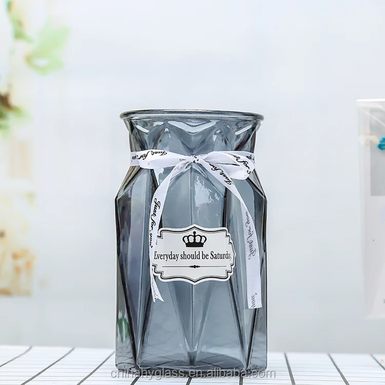 Crystal vase (12).png