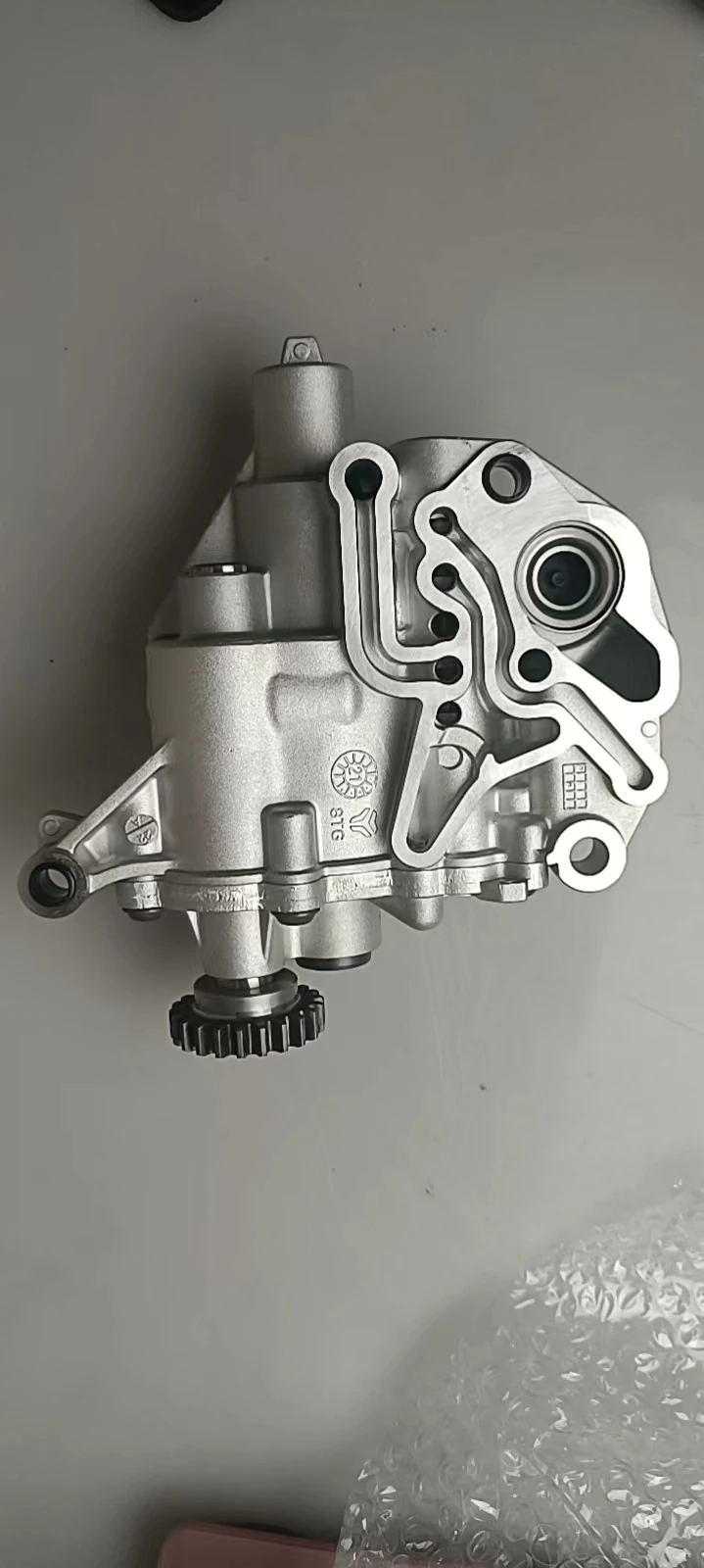 Oe No. 06h 115 105p Ea888ev02 Oil Pump Original Quality Original