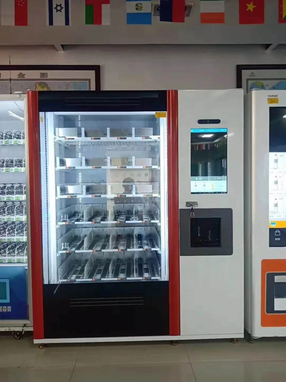 -18 frozen seafood vending machine and meat vending machine