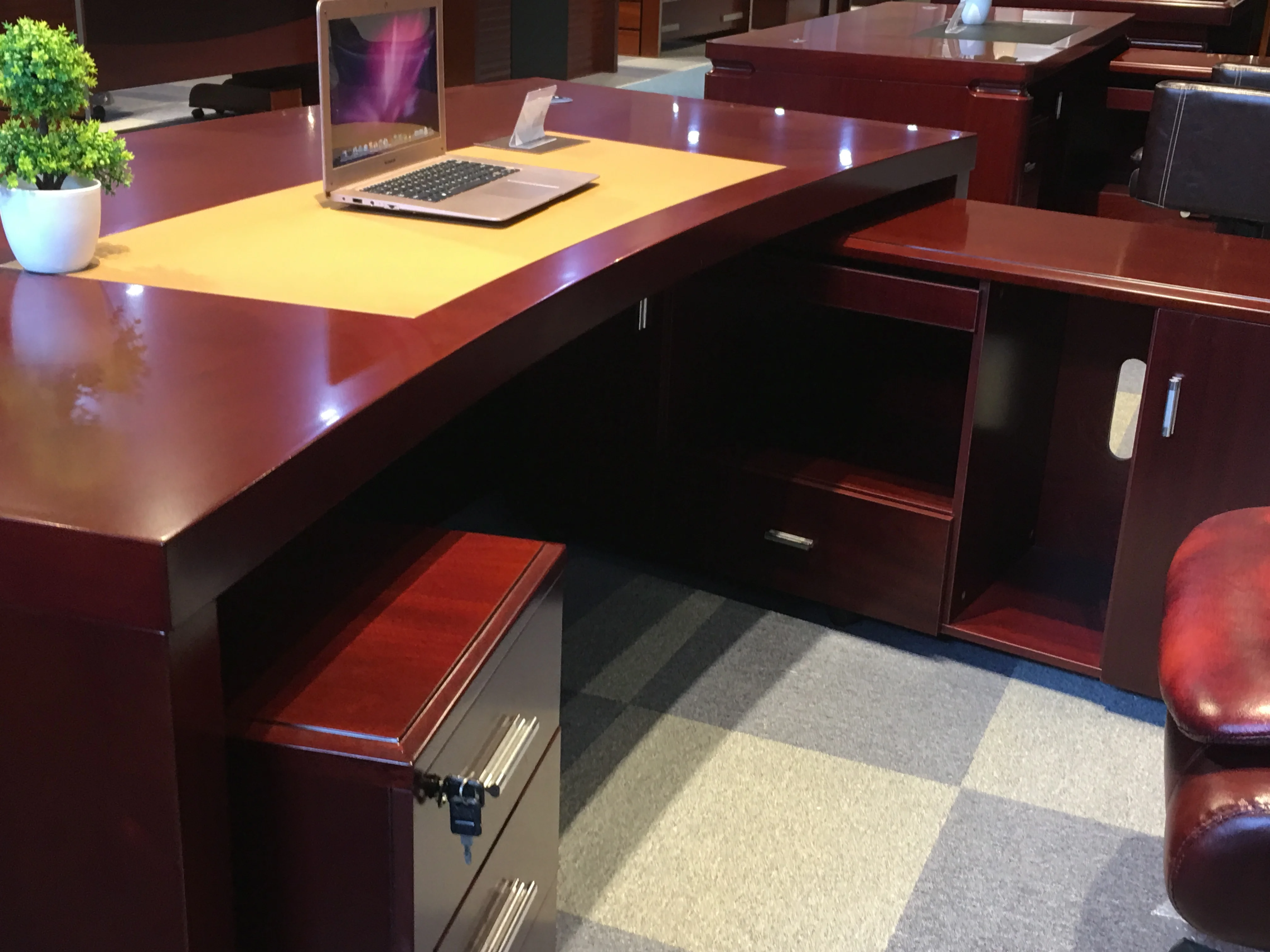 Luxury Executive Office Table Mdf Veneer Office Furniture For Sale