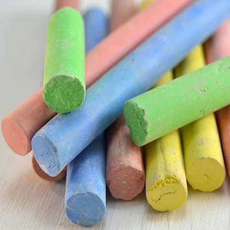 Формула цветного мелка. Изготовление мела для карандашей. Технологии изготовления школьных мелков. Мел для покраски травы. Фоамиран какими мелками красят.