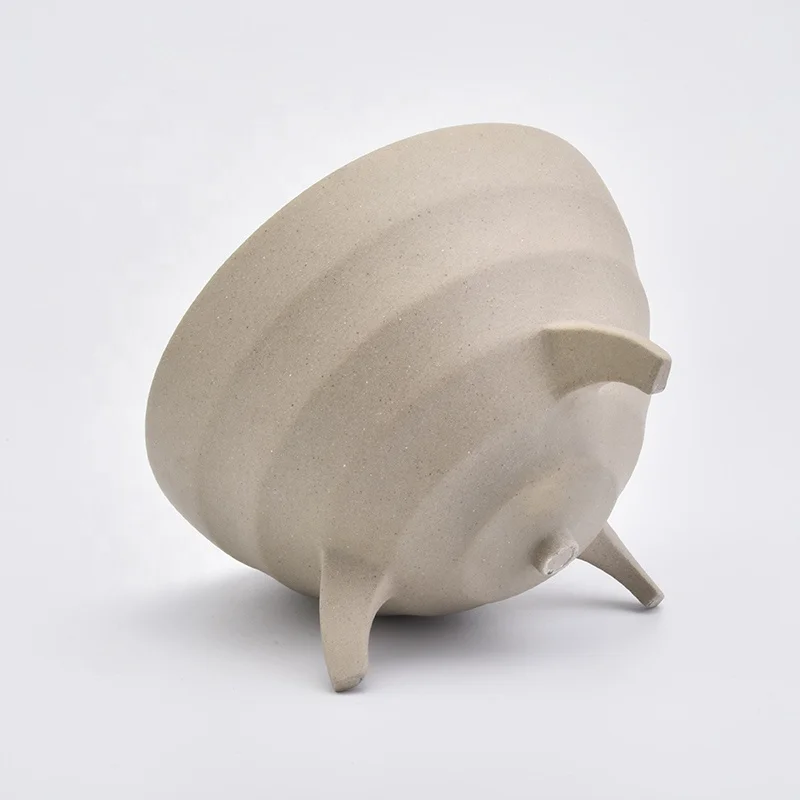 Vintage matte ceramic candle containers pillar votive scented candle holders with three footholds home decoration wholesale