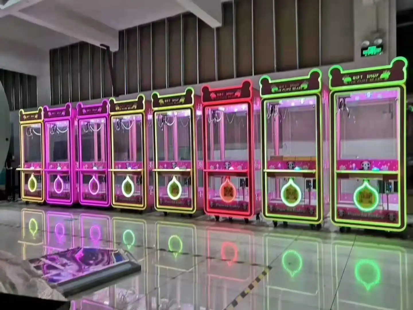 Colorful Park Claw Machines Game/ Mini Claw Machines/ Claw Crane