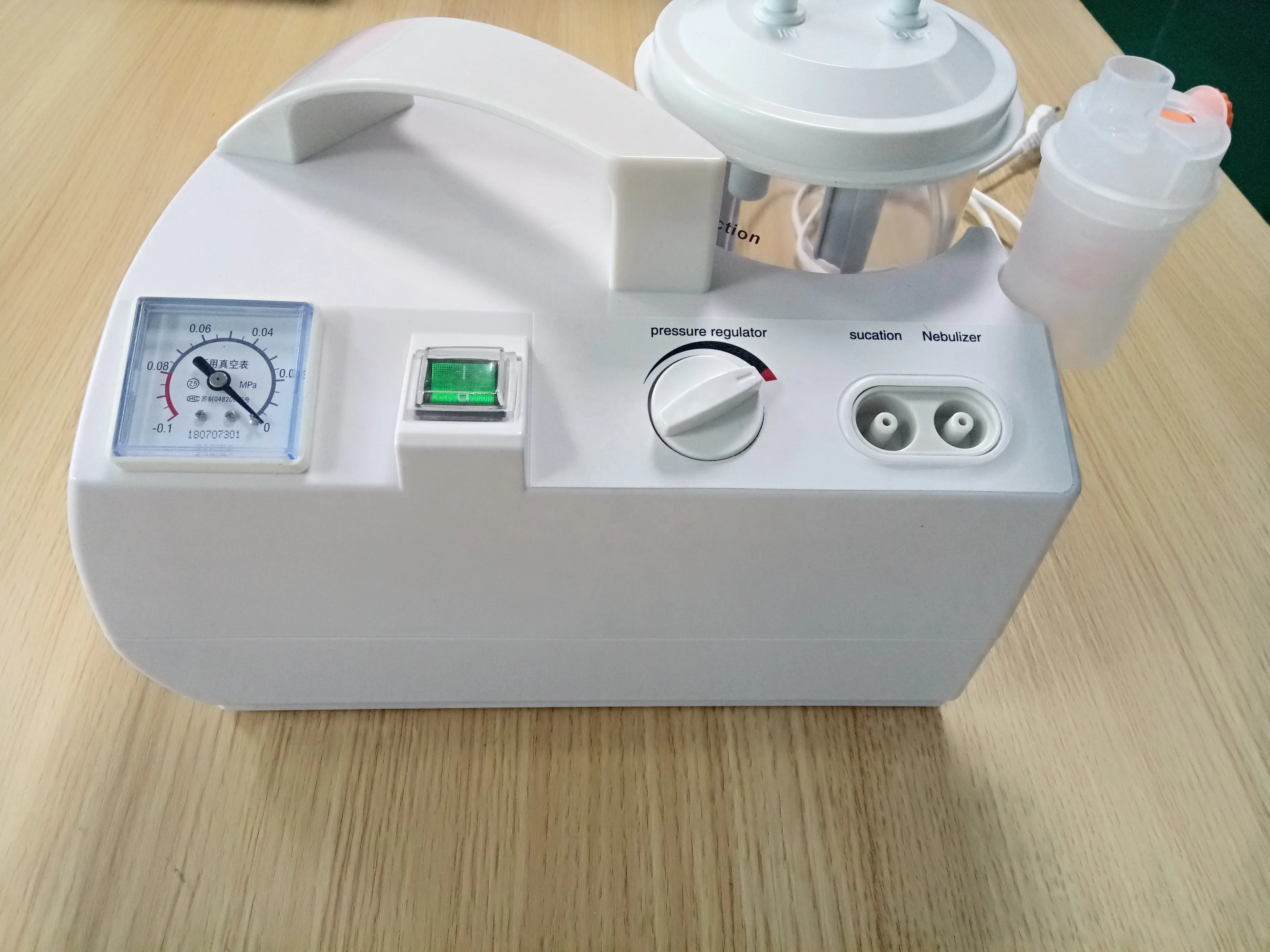 New style CE approved nebulizer and suction pump Portable phlegm suction machine manufacture