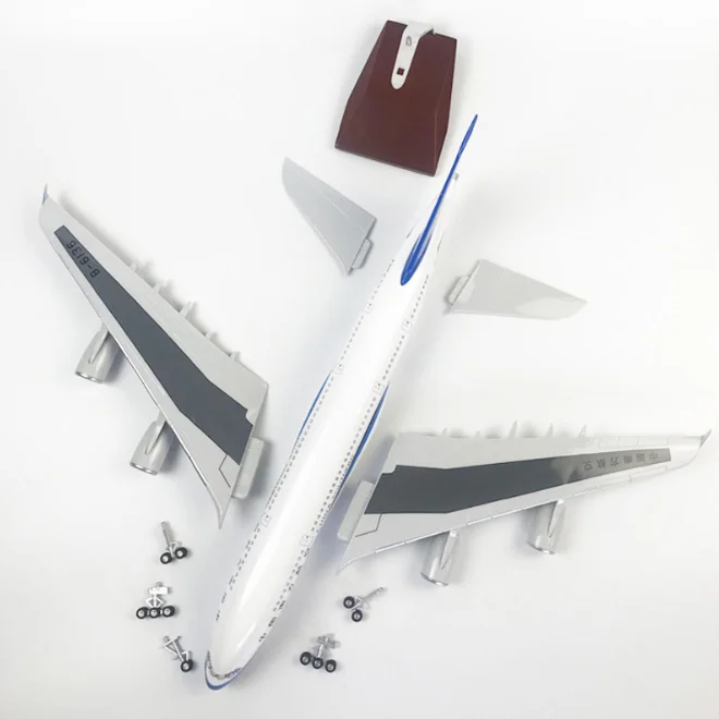 Wholesale Hot Customize Qatar Airways Passenger A380 LED airplane