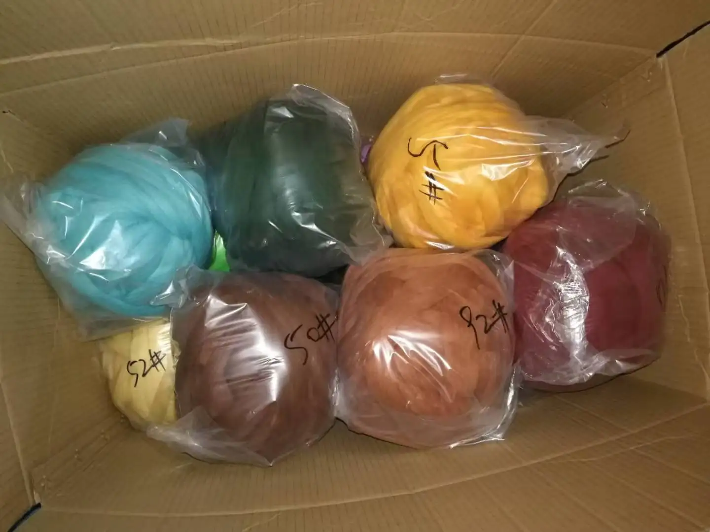 66s,21mic,6cm,100 Wool Thick Arm Knitting Giant Yarn Super Chunky