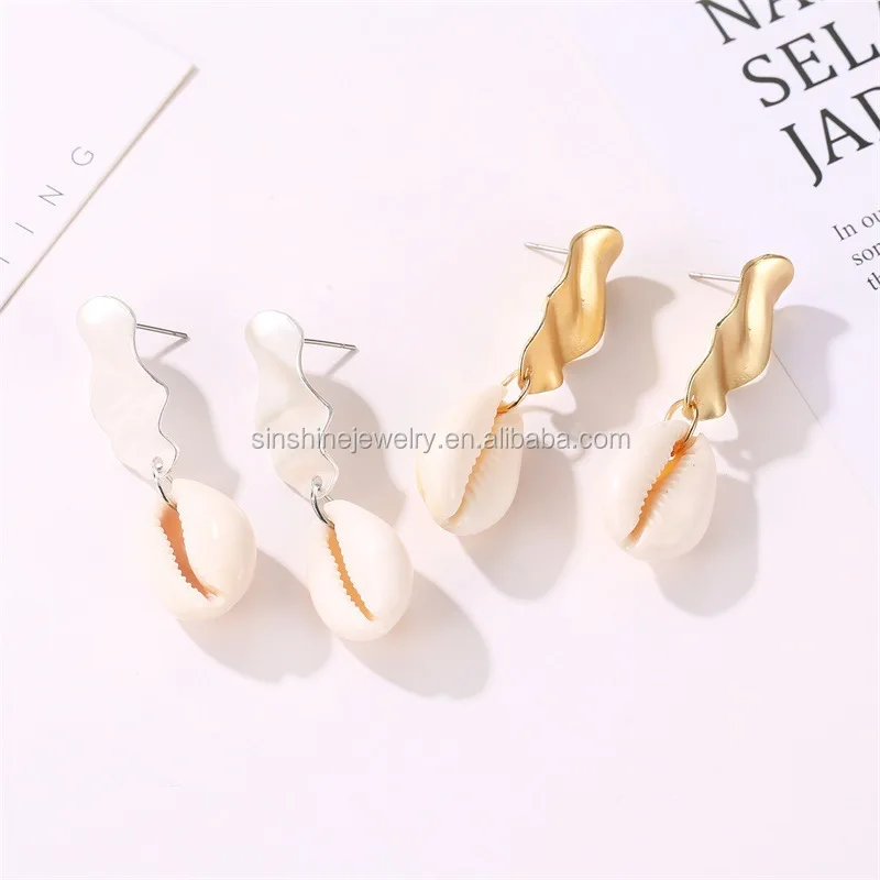 shell earrings