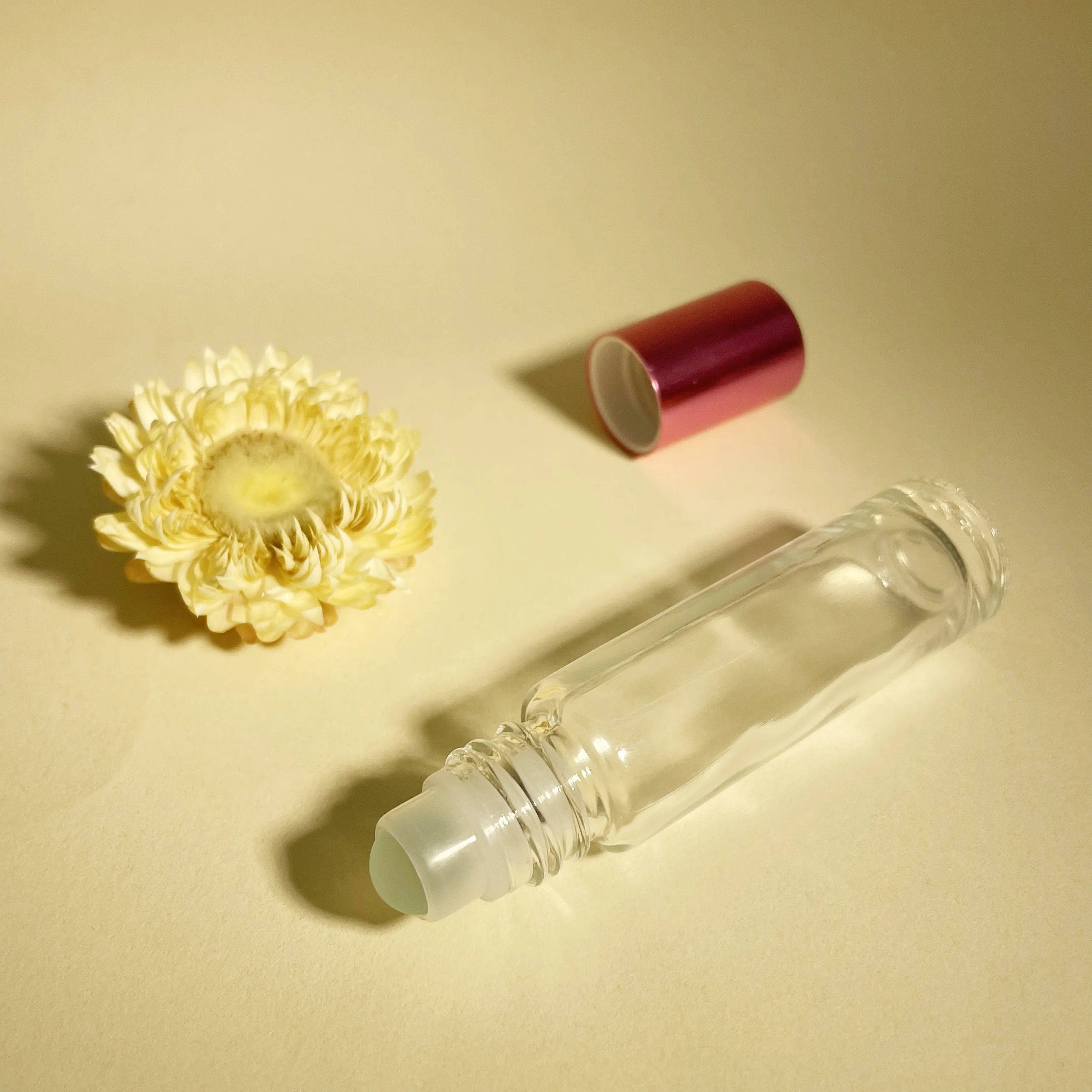 produit Flacon à bille en verre transparent de 10 ml avec bouchon à vis rose jaune brillant pour huile essentielle, flacon à bille avec bouchon à vis-27