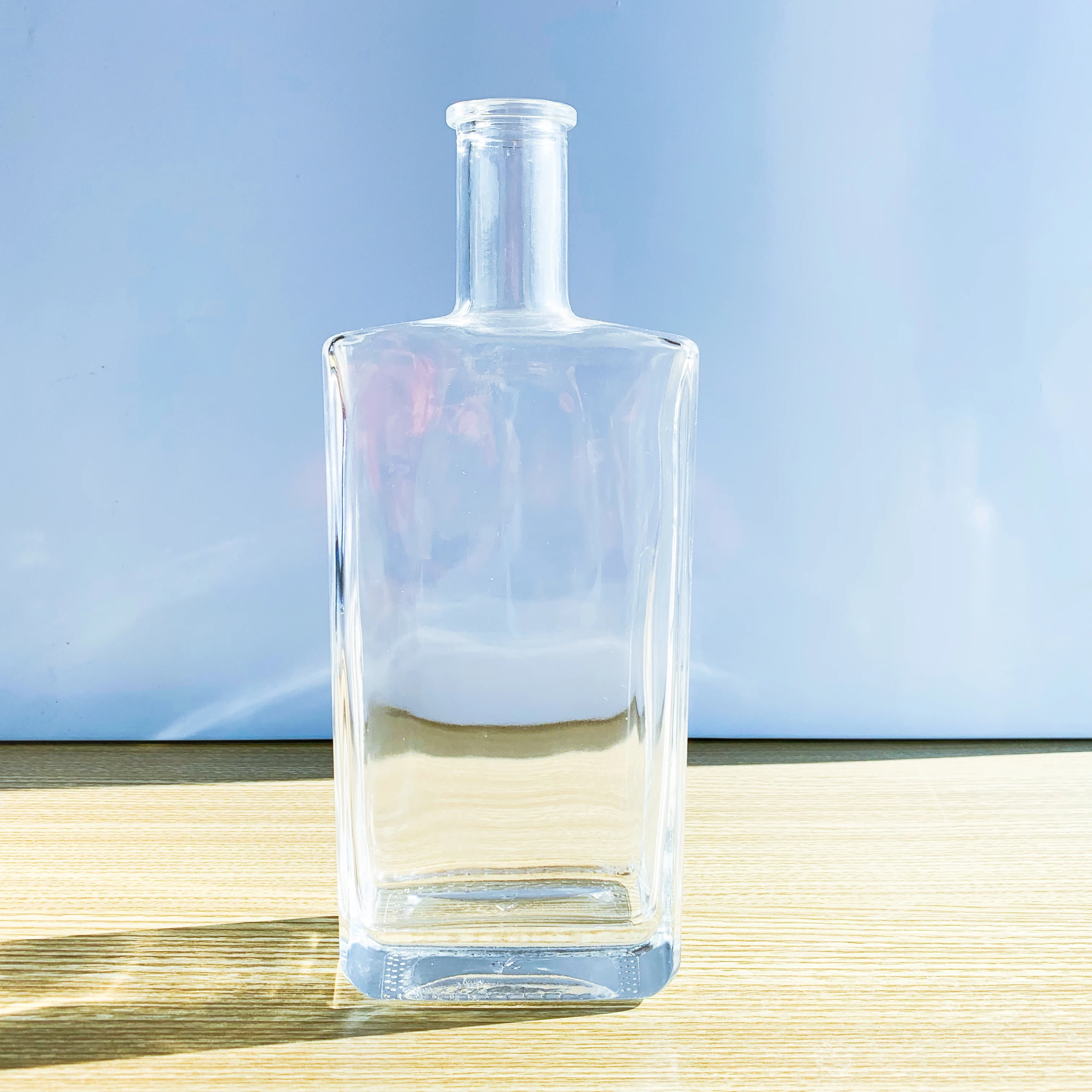 500ml 750ml clear glass bottles spirits bottles custom vodka