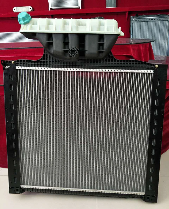 Heavy Duty Truck Man Tga Auto Radiator With Plastic Tank 81061016324/