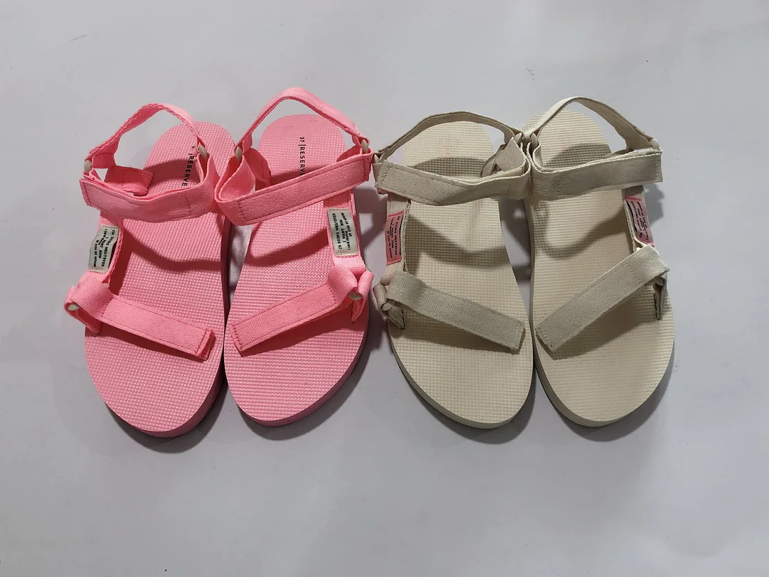 Women Sandals New Design Summer Beach slippers Lady Thick- Bottomed Platform Sandals