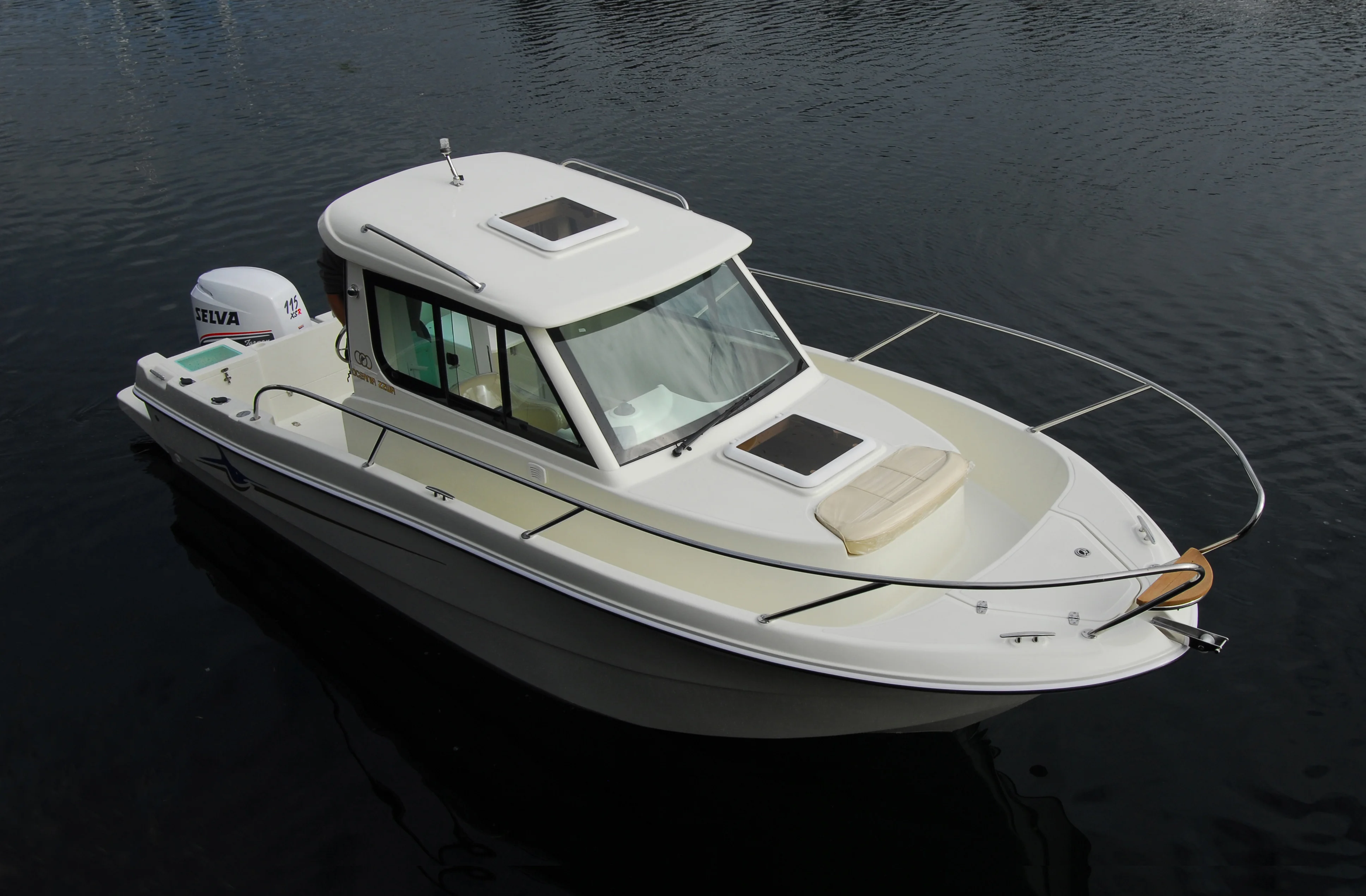 Hot Sale Oceania 23wa Sea Boat Mini Fiberglass Fishing Yacht For Sale