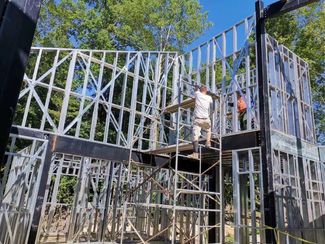 Framecad Steel Structure Prefab House - Luxury & Pool