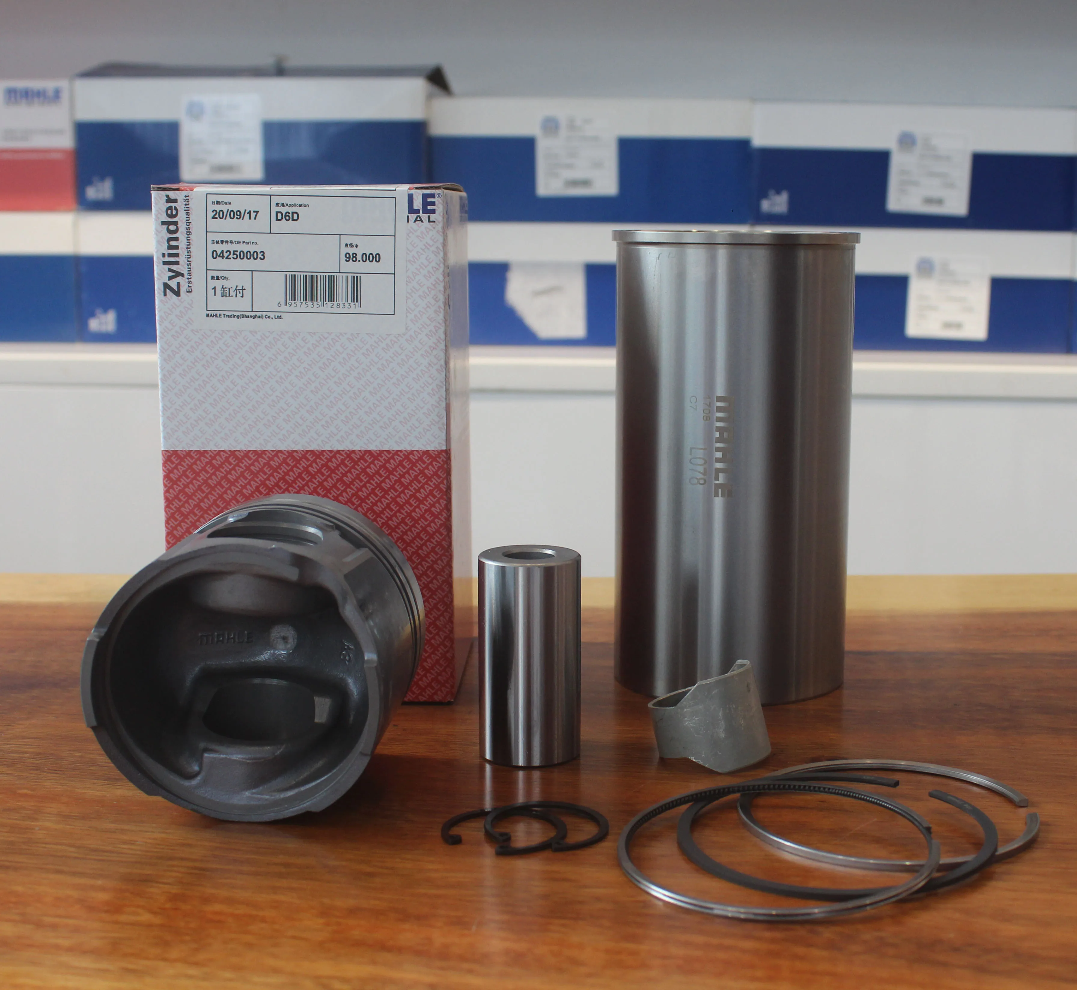 Echt Mahle Hoge Kwaliteit Dieselmotor 04250003 D6d Cilinder Liner Kit