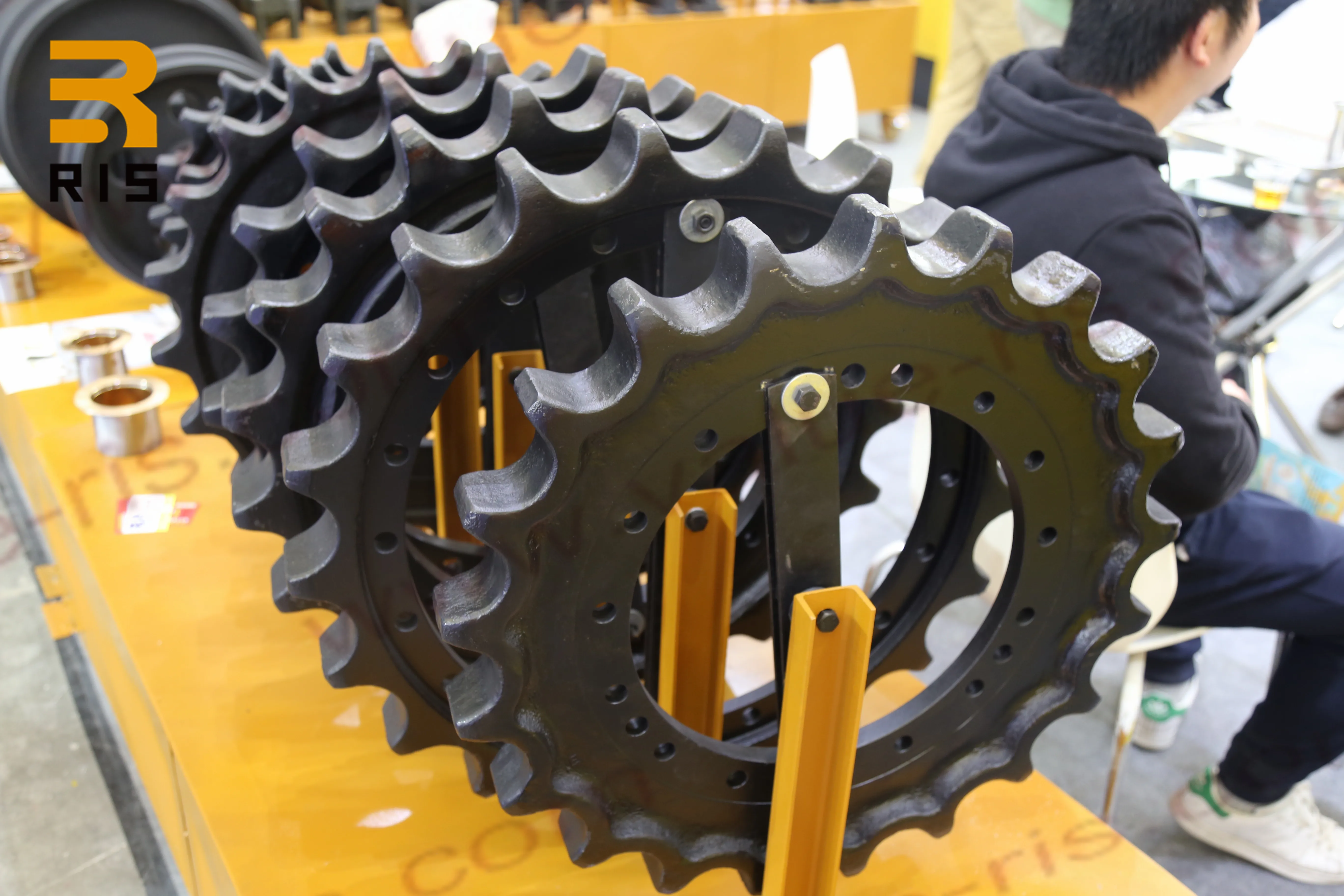 三菱挖掘机起落架部件 ms110-5 链轮传动