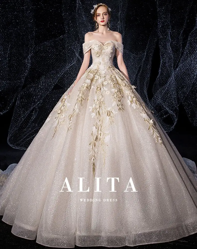 Elegant princess off-the-shoulder v-neck gown luxury bridal wedding dress
