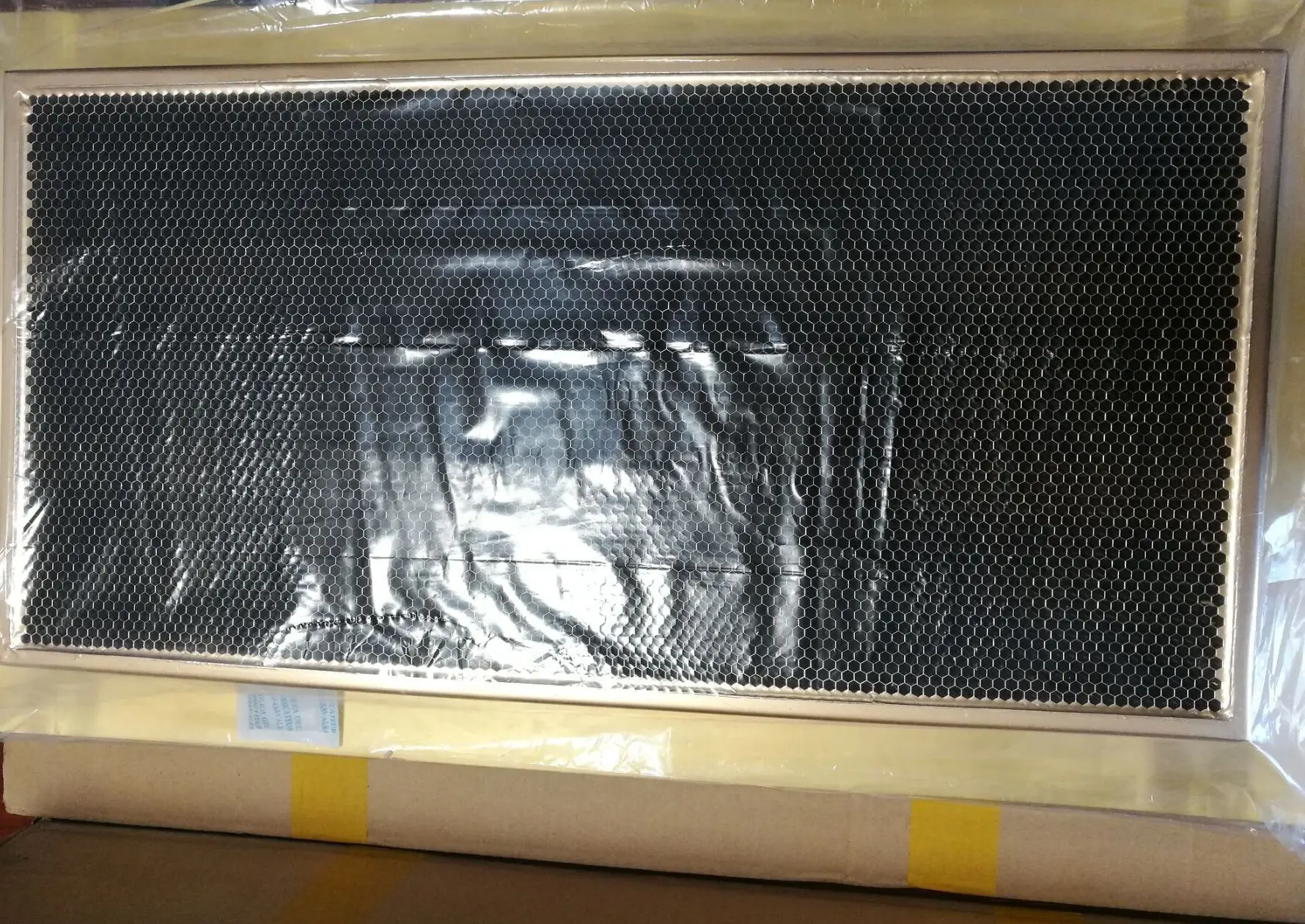 honeycomb vent