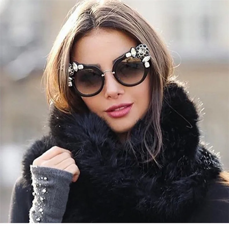 Luxury Diamond Rhinestone Frame Unique Cat Eye Women Bling Sunglasses
