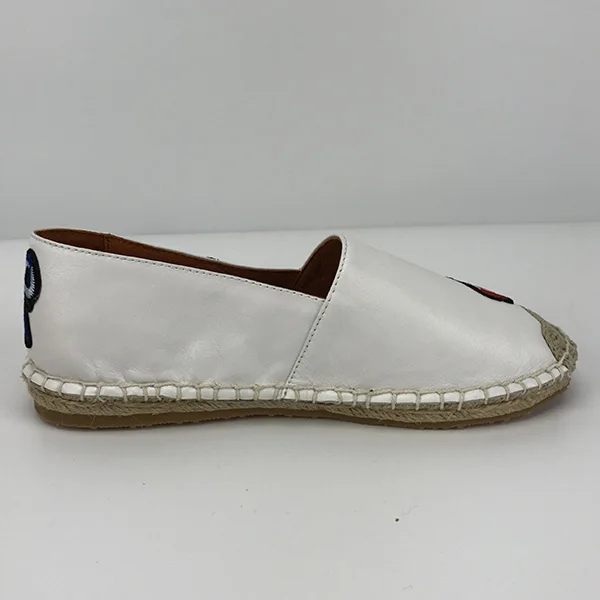 2020 Wholesale high quality leather designer leisure casual sport dress shoes women