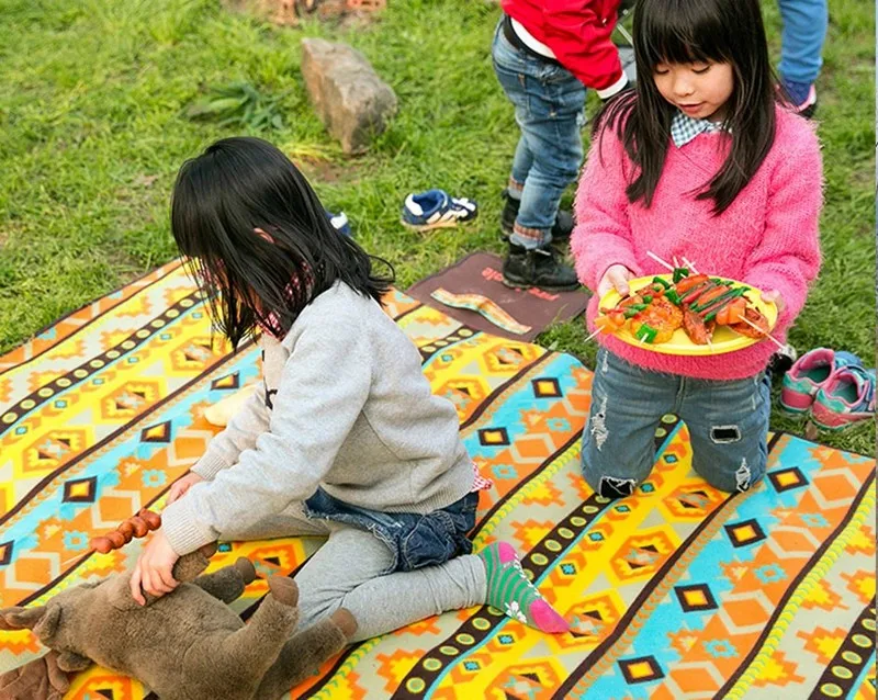 High Quality Blankets In Bulk Outdoor Portable Moving Waterproof Picnic Hiking Camping Beach Mat