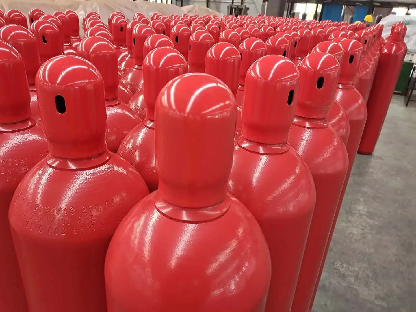 高品质安全耐用便携式 co2 气瓶无缝钢灭火器缸