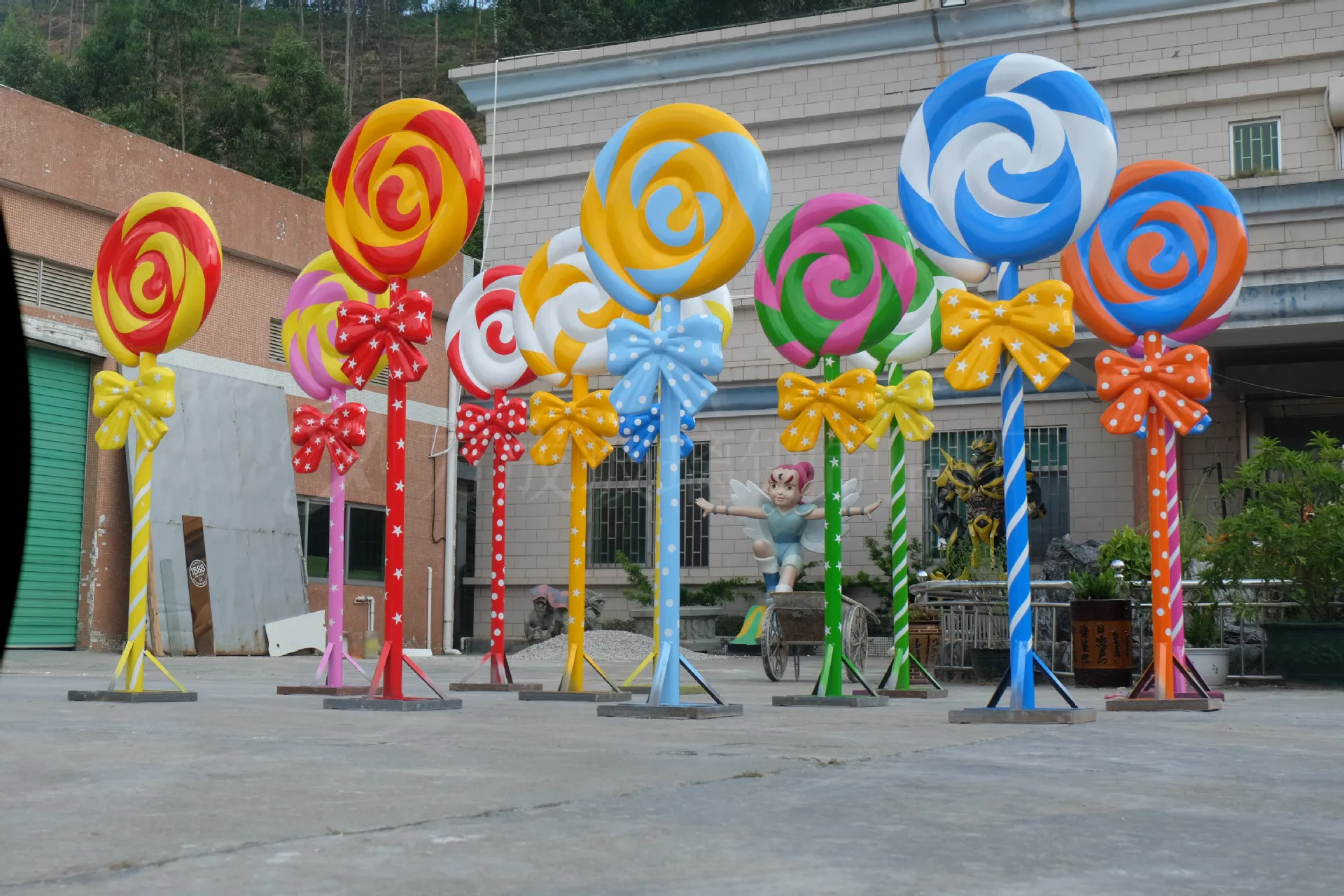 China Manufacture Giant Display Props Large Prop Candy Sculpture Home