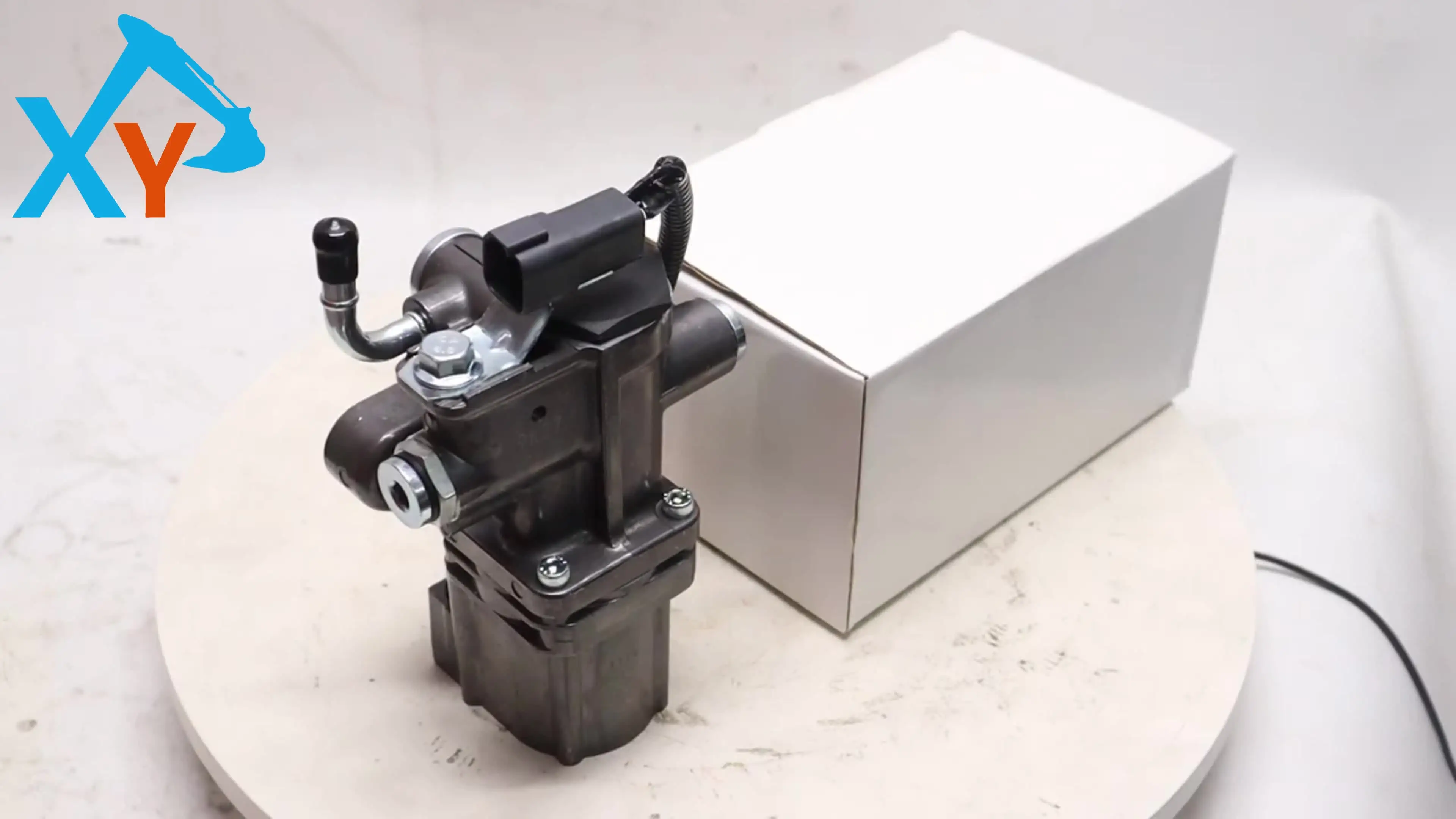 Original Excavator Electronic Pump YA00068071/YA00065646 for ZX200