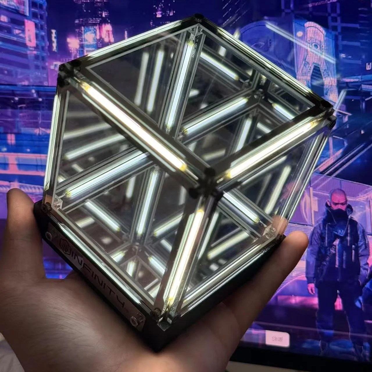 Hand-held Creative Abyss Ornament for Desktop Science Consumers