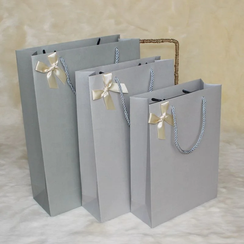 High Quality Paper Bags Gold Hotstamping Birthday Gift Bags For Kids