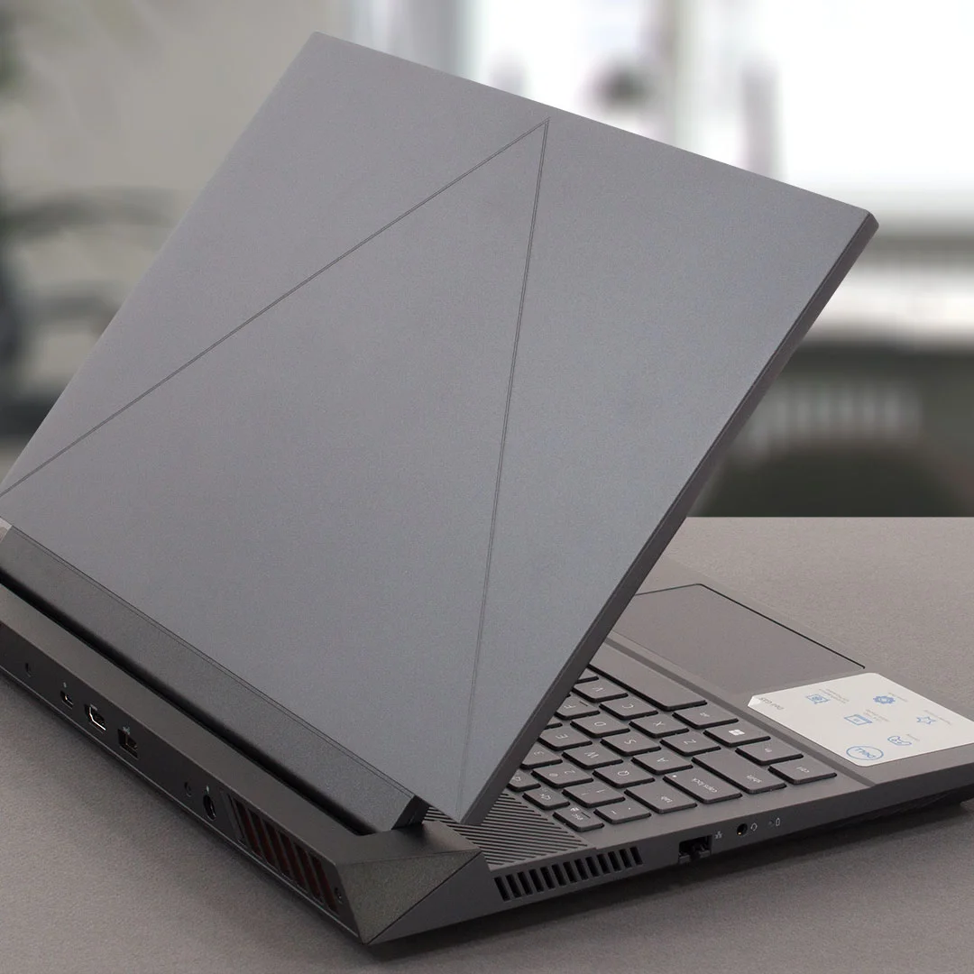 Thermal image of a 15.6-inch gaming laptop under load showing heat distribution across keyboard and bottom vents