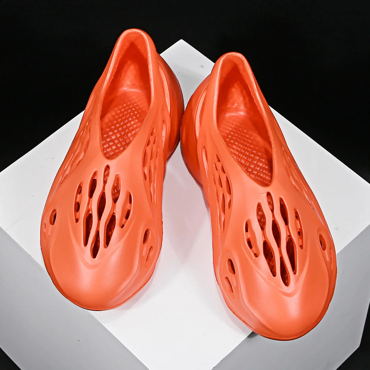 yeezy beach shoes