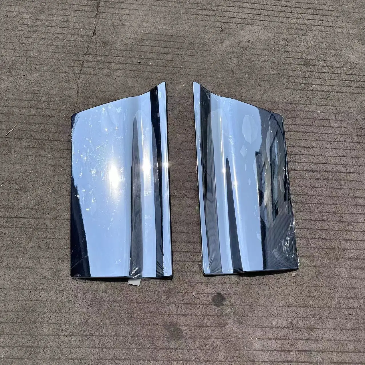 GHCD New Product/factory Price/high Quality Japanese  Truck ISUZ NQR(600P)NQR(100P) Chrome-plated Door Garnish details