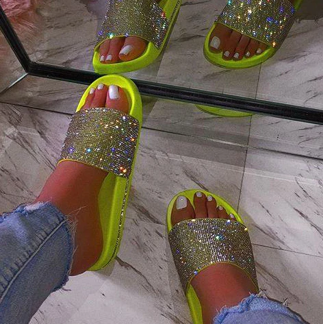 Fashion Ins Neon Diamonds Slides Slippers for Women Rhinestones Sandals Slipper Summer Outdoor Beach Flat Slied Sandal Ladies