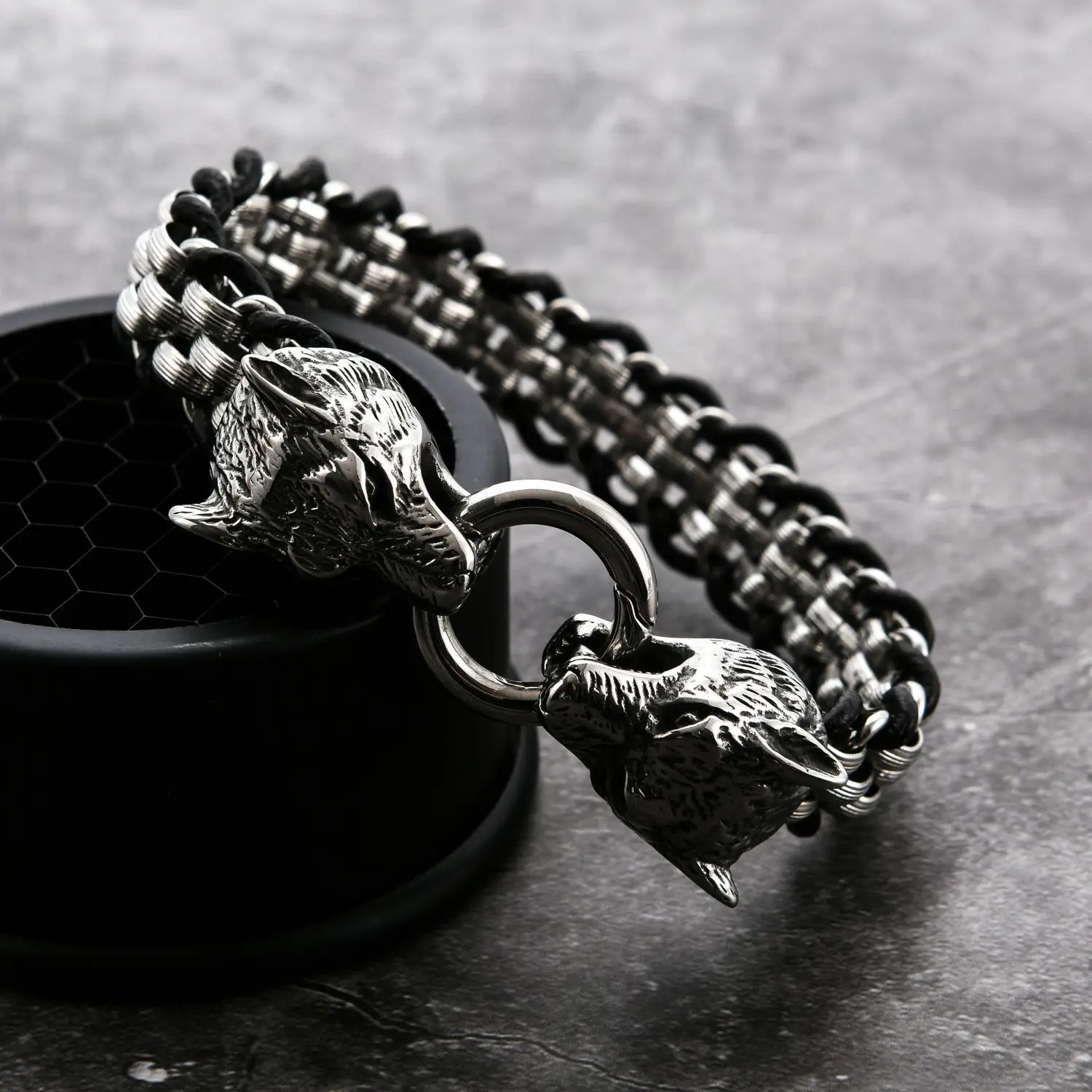 Punk Style Men's Stainless Steel Double Wolf Head Buckle Bracelet Fashion Chain for Men
