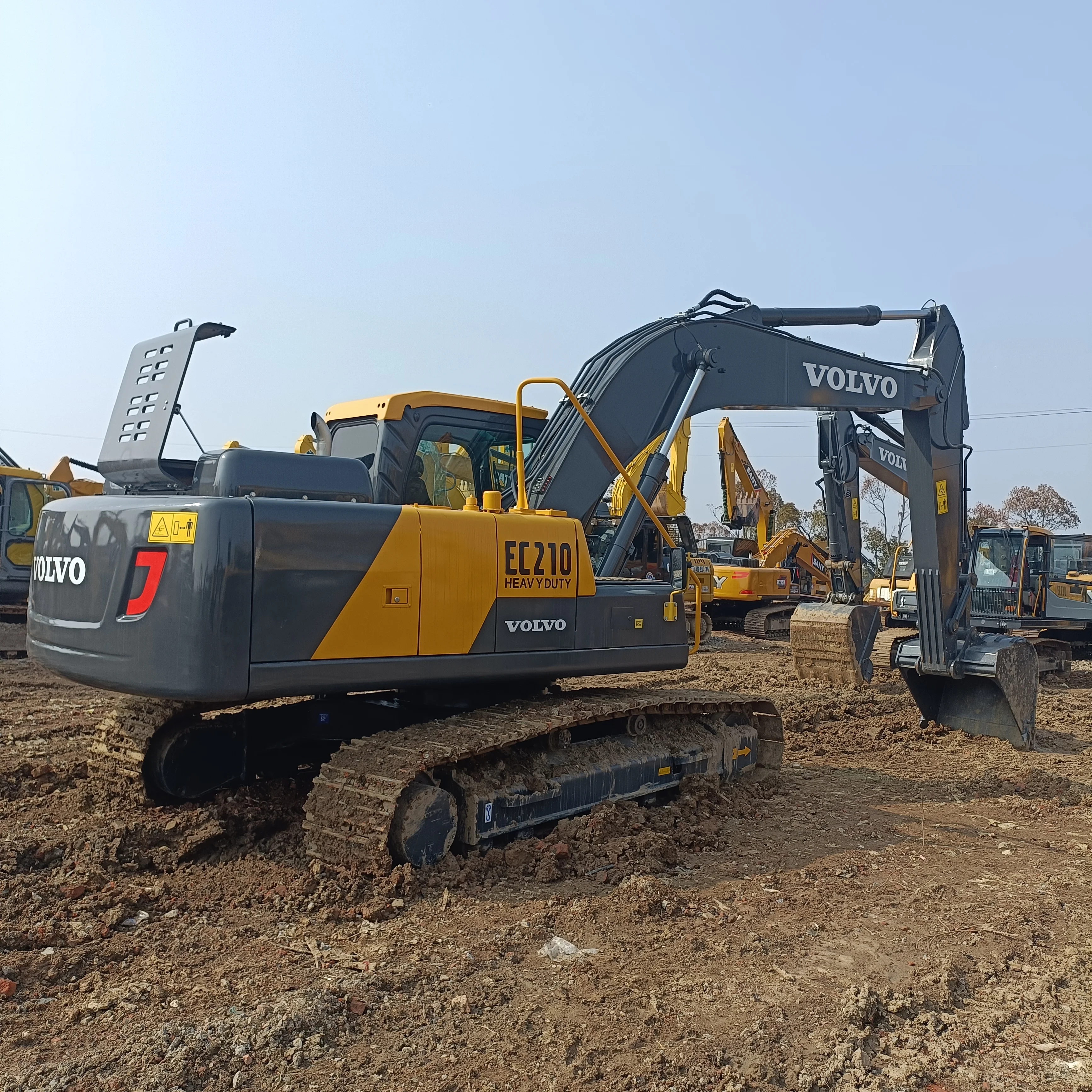 Original Volvo Ec210 Excavator 21 Tons Ec210 Sale In Stock 21t Hot Sale ...