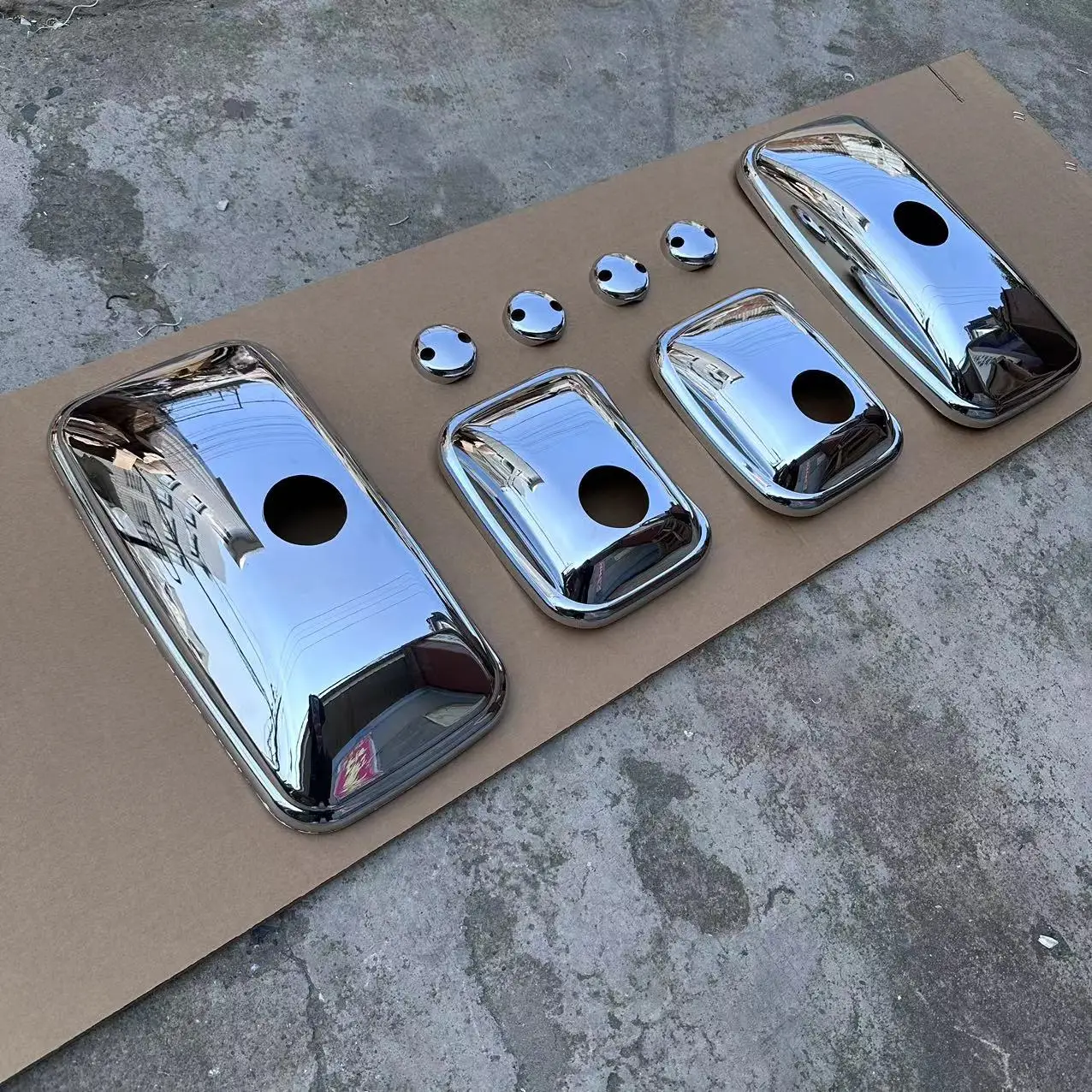 GHCD New Product/high Quality /factry Price Japanese Truck HIN 300(wide) New Chrome-plated  Mirror Cover factory