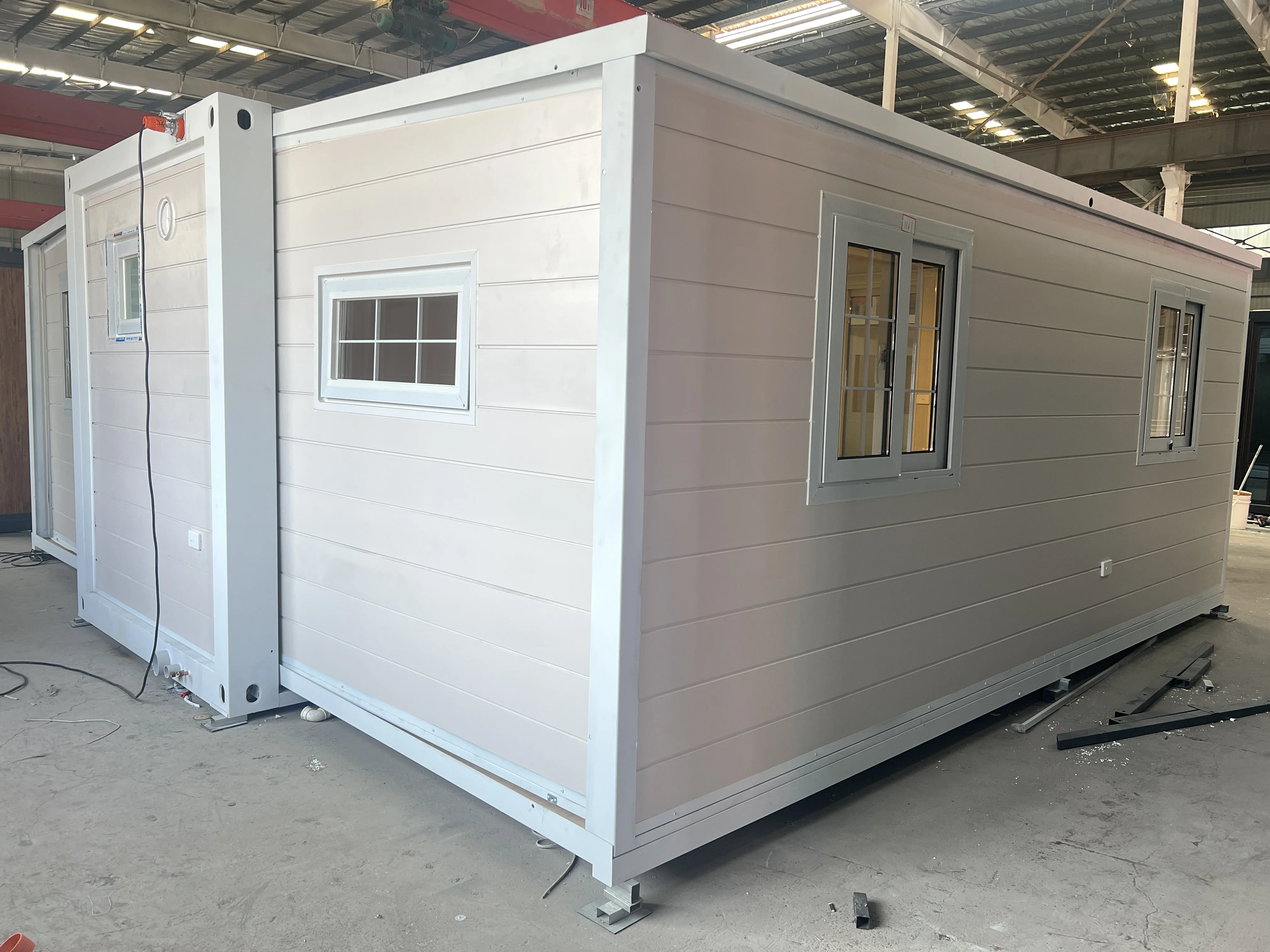 product the newly designed luxury prefabricated container house is a portable 40 foot foldable and expandable container house-6