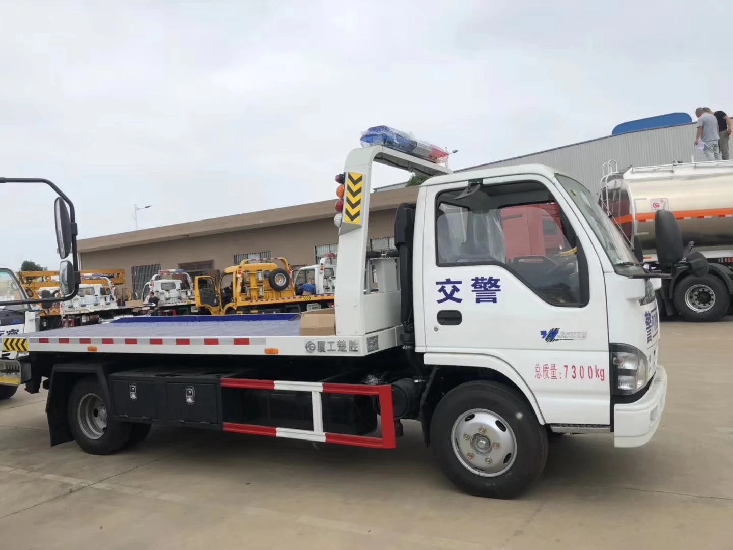 Japan I SUZU 600P wheel lift tow truck for sale in kenya